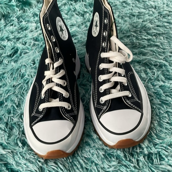 Converse - Picture 2 of 10